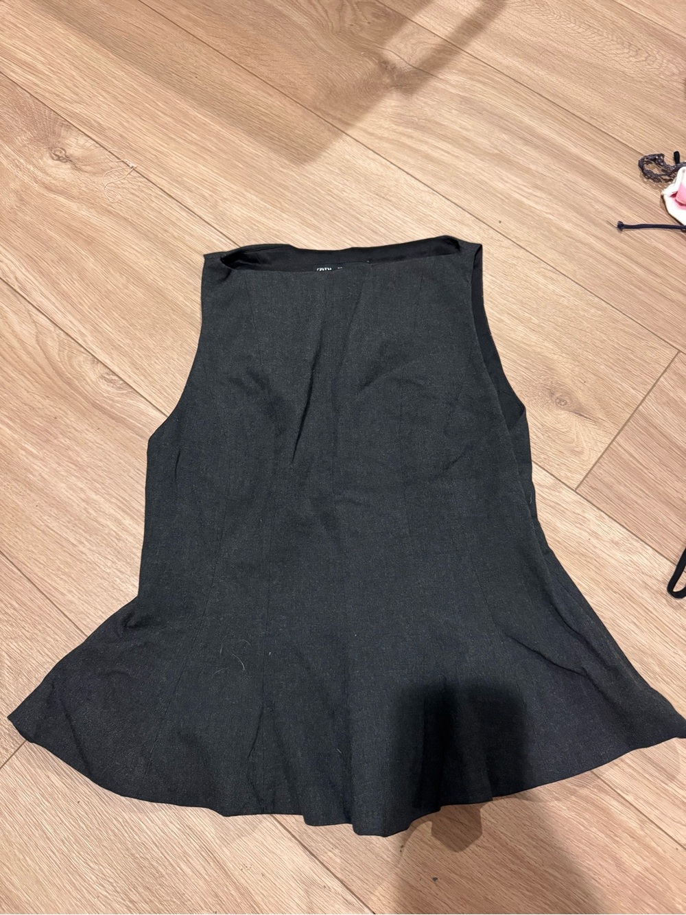Zara Black Sleeveless Flared Hem Tank Top